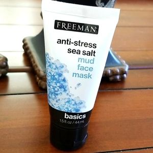 🙀 FREEMAN MUD MASK